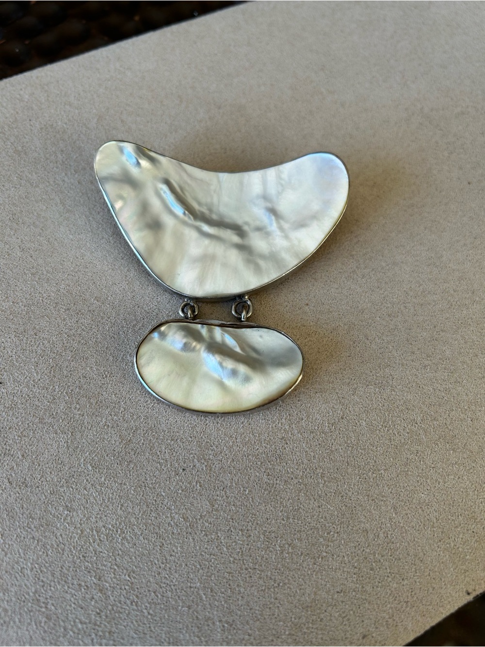 Natural Mother-of-Pearl Silver-Tone Pendant set in 925 Sterling - Picture 7 of 7